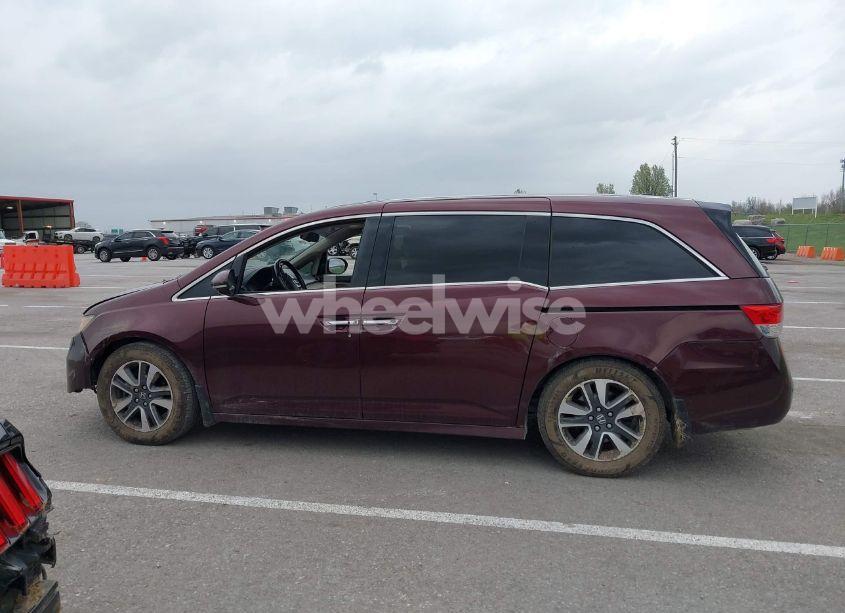 Photo 14 of 2014 Honda Odyssey TOURING/TOURING ELITE (VIN 5FNRL5H94EB127695)