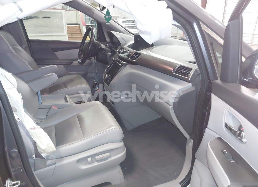 Photo 5 of 2014 Honda Odyssey TOURING/TOURING ELITE (VIN 5FNRL5H94EB130435)