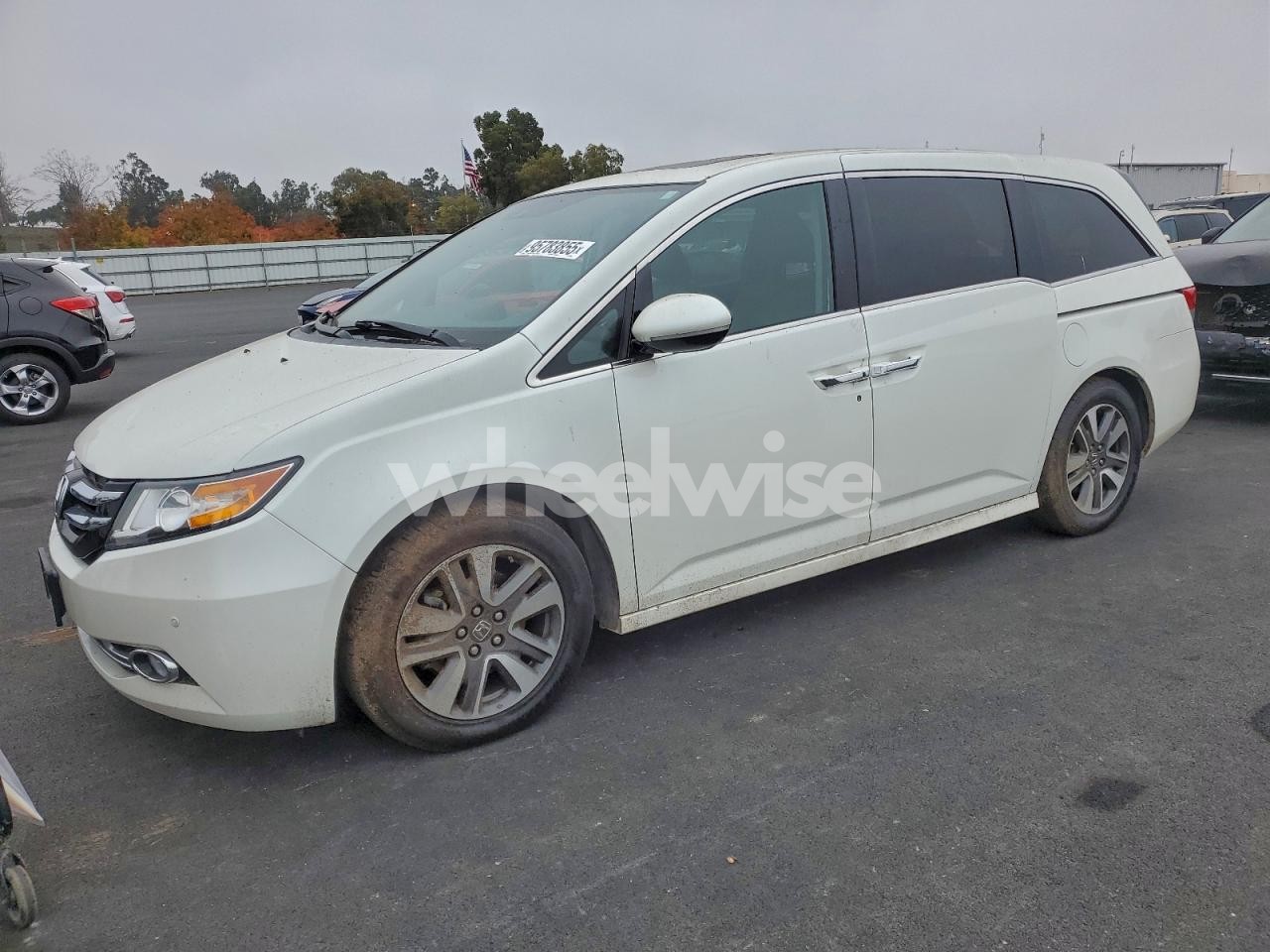 2015 HONDA ODYSSEY TOURING (VIN 5FNRL5H94FB038100) main photo