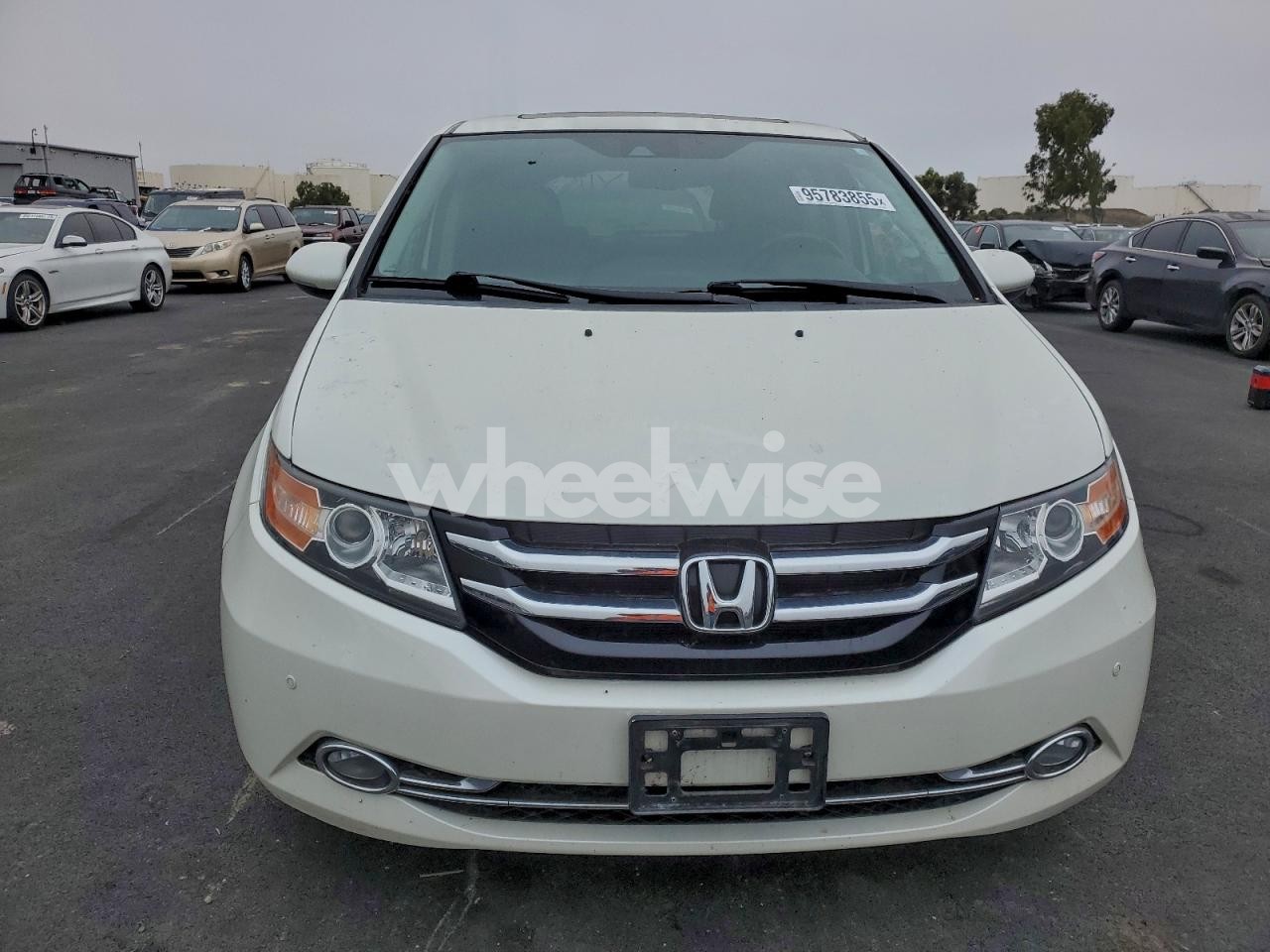 Photo 5 of 2015 HONDA ODYSSEY TOURING (VIN 5FNRL5H94FB038100)