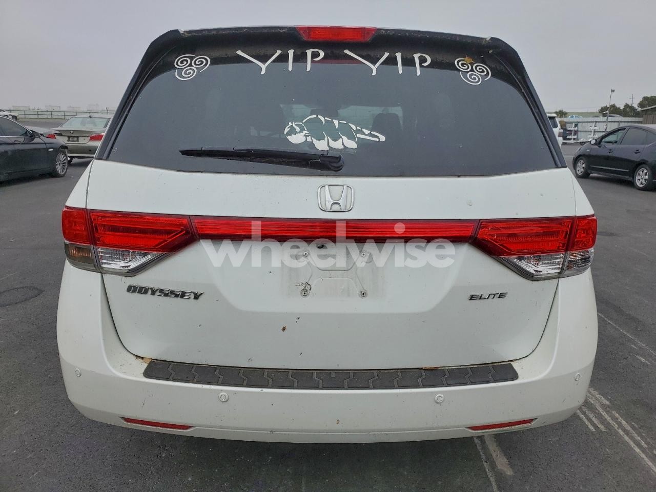 Photo 6 of 2015 HONDA ODYSSEY TOURING (VIN 5FNRL5H94FB038100)
