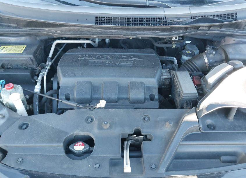 Photo 10 of 2016 Honda Odyssey TOURING/TOURING ELITE (VIN 5FNRL5H94GB014932)