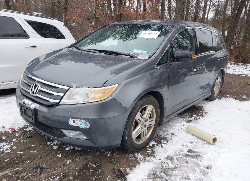 Photo 2 of 2011 Honda Odyssey TOURING/TOURING ELITE (VIN 5FNRL5H95BB027326)