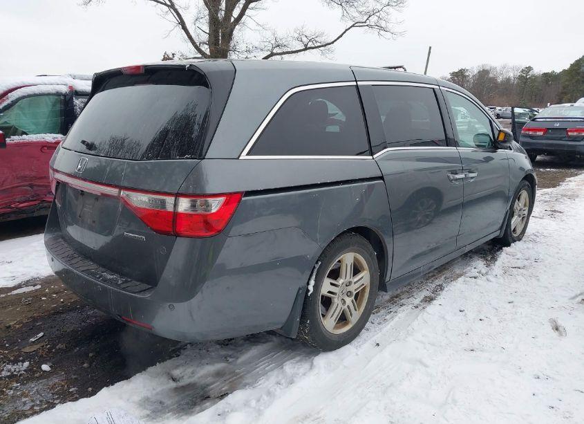 Photo 4 of 2011 Honda Odyssey TOURING/TOURING ELITE (VIN 5FNRL5H95BB027326)