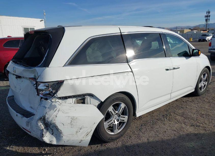 Photo 4 of 2011 Honda Odyssey TOURING/TOURING ELITE (VIN 5FNRL5H95BB035037)