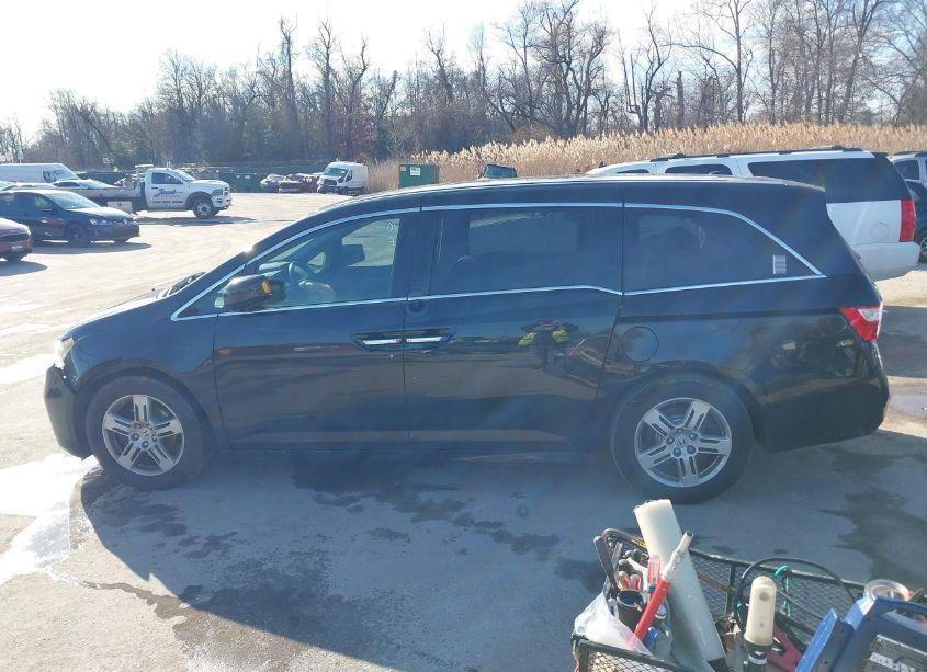 Photo 14 of 2011 Honda Odyssey TOURING/TOURING ELITE (VIN 5FNRL5H95BB050590)