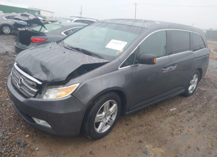Photo 2 of 2011 Honda Odyssey TOURING/TOURING ELITE (VIN 5FNRL5H95BB080463)