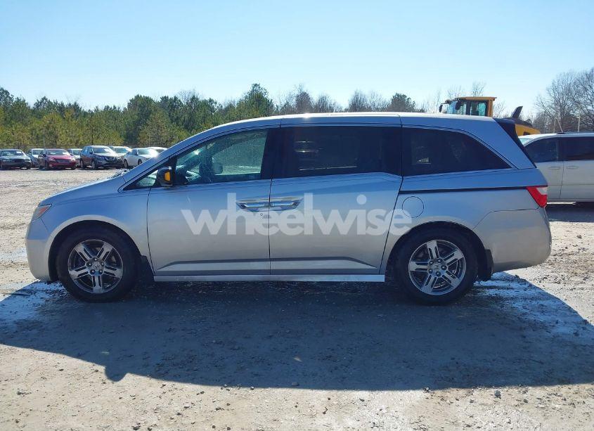Photo 14 of 2012 Honda Odyssey TOURING/TOURING ELITE (VIN 5FNRL5H95CB005196)
