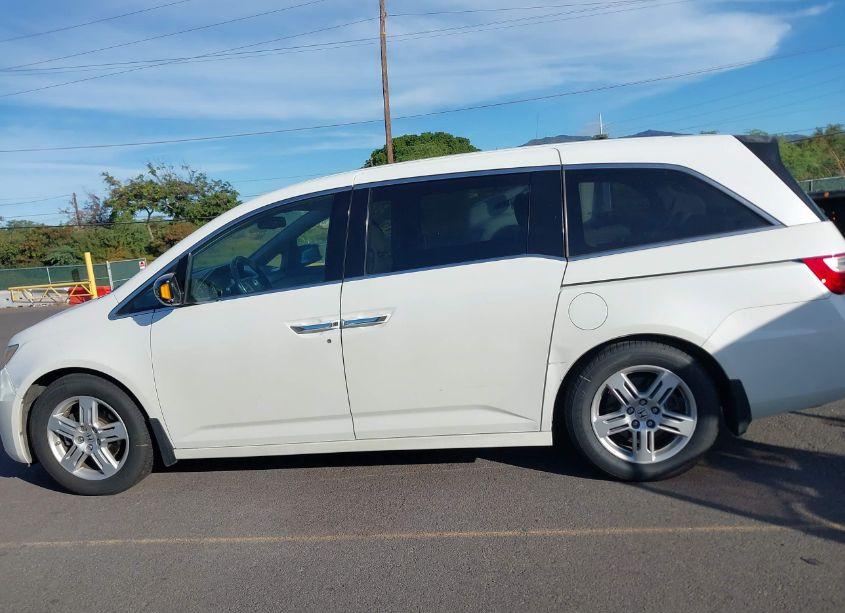 Photo 14 of 2013 Honda Odyssey TOURING/TOURING ELITE (VIN 5FNRL5H95DB005913)