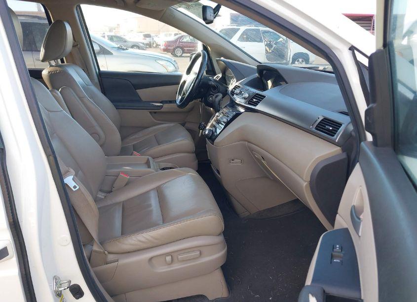 Photo 5 of 2013 Honda Odyssey TOURING/TOURING ELITE (VIN 5FNRL5H95DB005913)