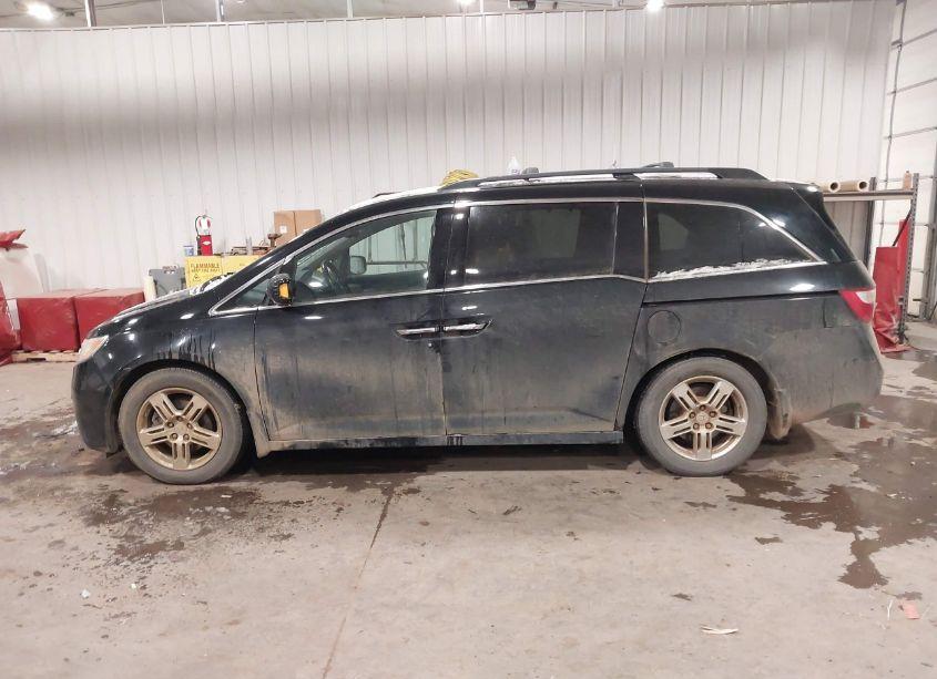 Photo 14 of 2013 Honda Odyssey TOURING/TOURING ELITE (VIN 5FNRL5H95DB044727)