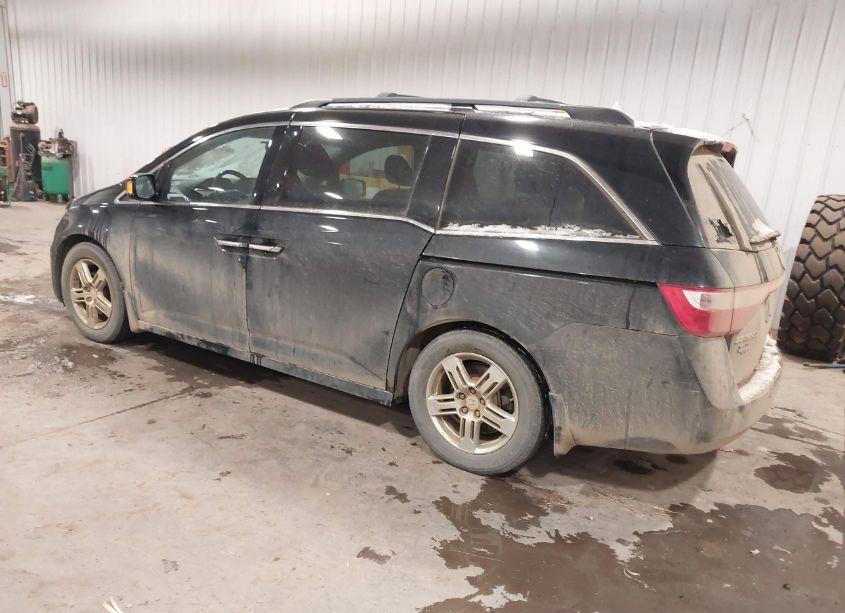 Photo 3 of 2013 Honda Odyssey TOURING/TOURING ELITE (VIN 5FNRL5H95DB044727)