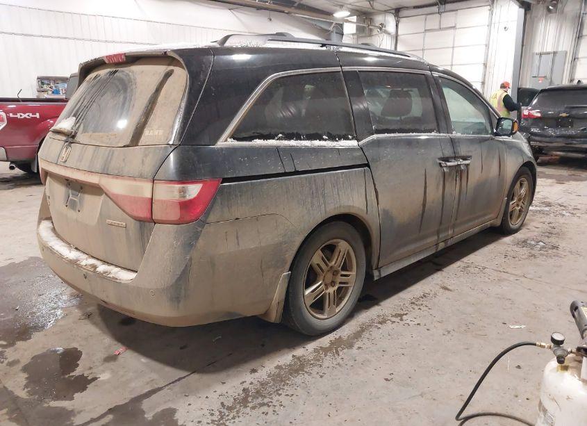 Photo 4 of 2013 Honda Odyssey TOURING/TOURING ELITE (VIN 5FNRL5H95DB044727)