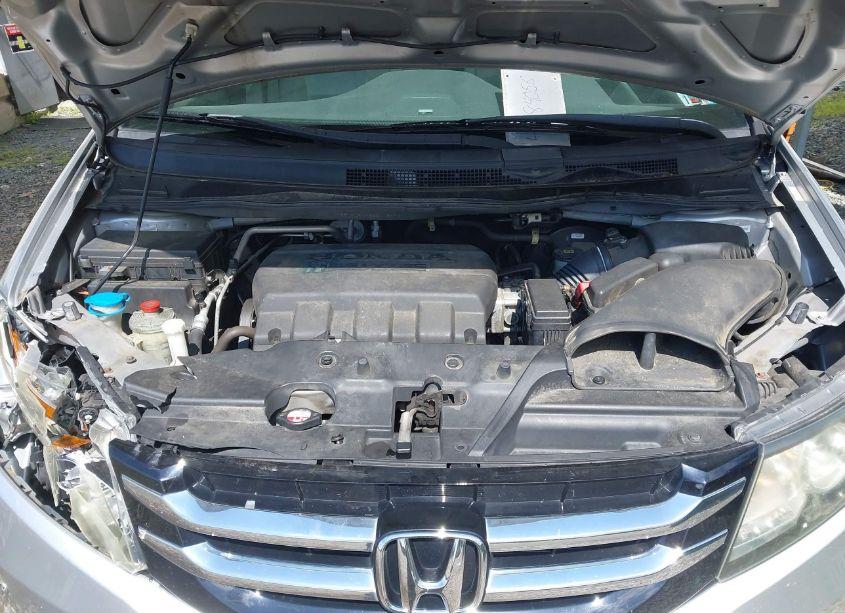Photo 10 of 2014 Honda Odyssey TOURING/TOURING ELITE (VIN 5FNRL5H95EB005976)
