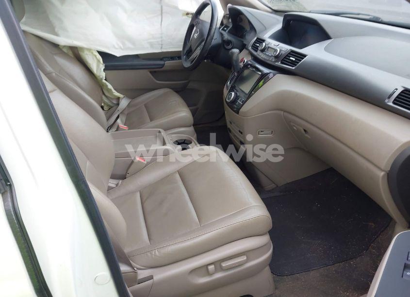 Photo 5 of 2014 Honda Odyssey TOURING/TOURING ELITE (VIN 5FNRL5H95EB049847)