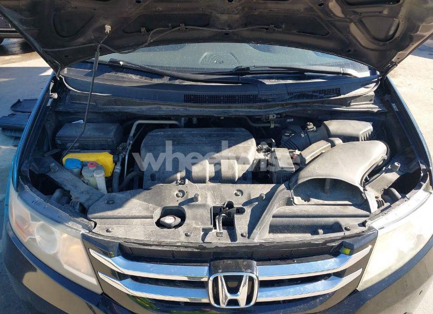 Photo 10 of 2014 Honda Odyssey TOURING/TOURING ELITE (VIN 5FNRL5H95EB088860)