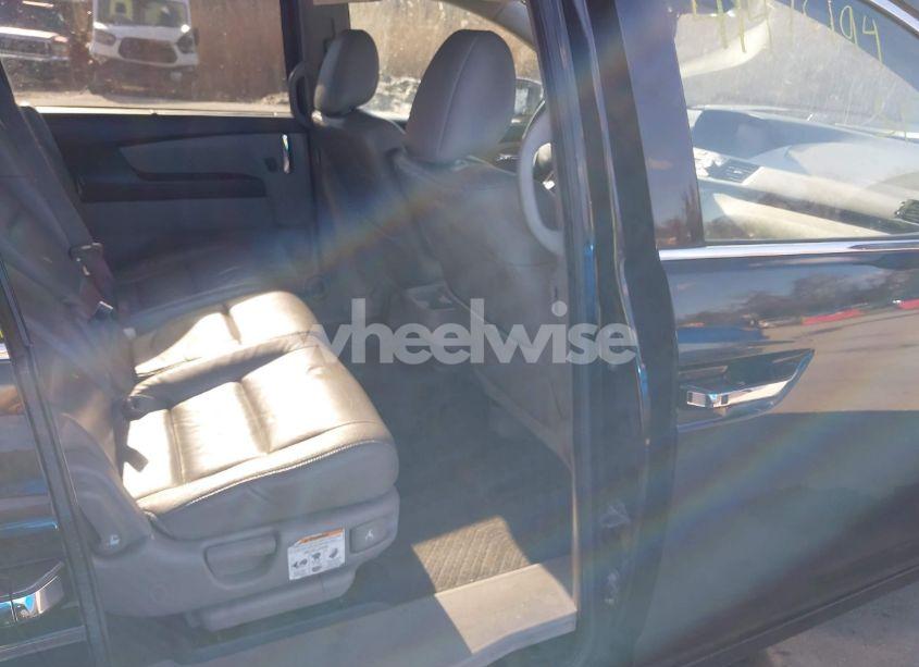 Photo 8 of 2014 Honda Odyssey TOURING/TOURING ELITE (VIN 5FNRL5H95EB088860)
