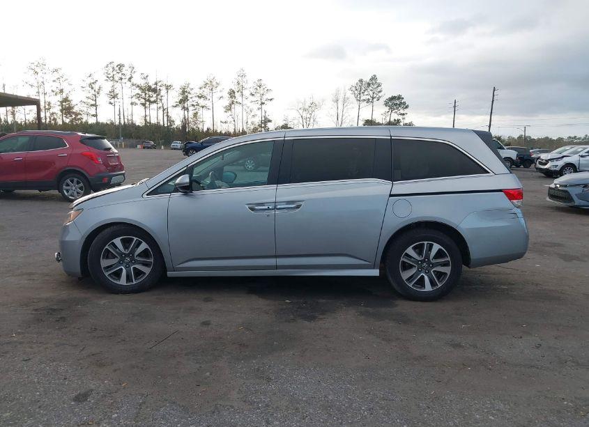 Photo 15 of 2016 Honda Odyssey TOURING/TOURING ELITE (VIN 5FNRL5H95GB033196)