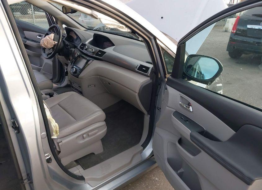 Photo 5 of 2016 Honda Odyssey TOURING/TOURING ELITE (VIN 5FNRL5H95GB033196)