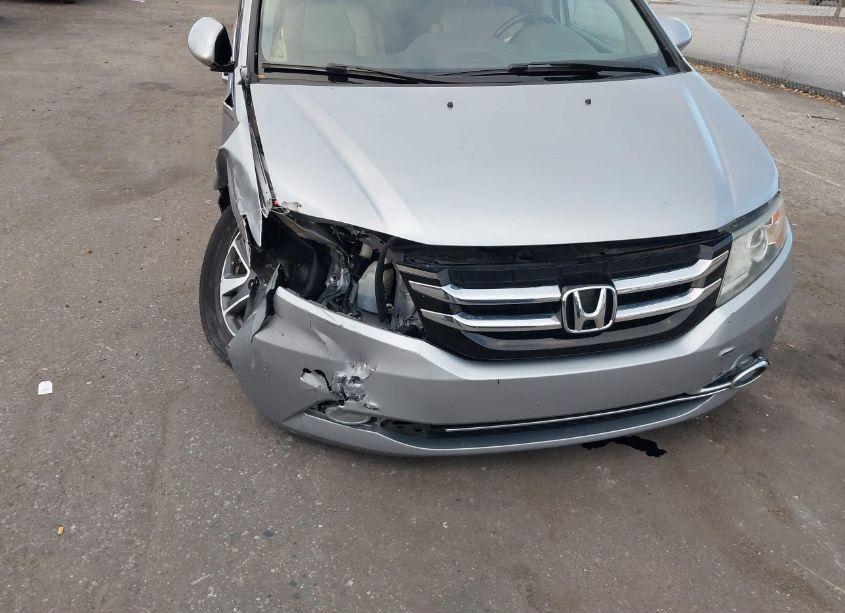 Photo 6 of 2016 Honda Odyssey TOURING/TOURING ELITE (VIN 5FNRL5H95GB033196)