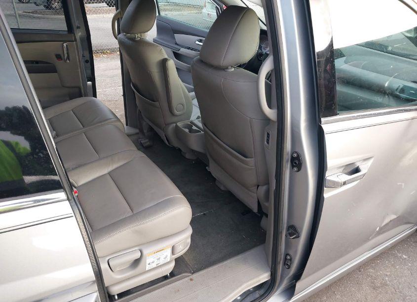 Photo 8 of 2016 Honda Odyssey TOURING/TOURING ELITE (VIN 5FNRL5H95GB033196)