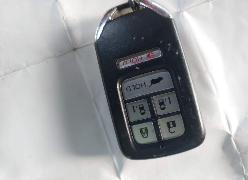 Photo 11 of 2016 Honda Odyssey TOURING/TOURING ELITE (VIN 5FNRL5H95GB053173)