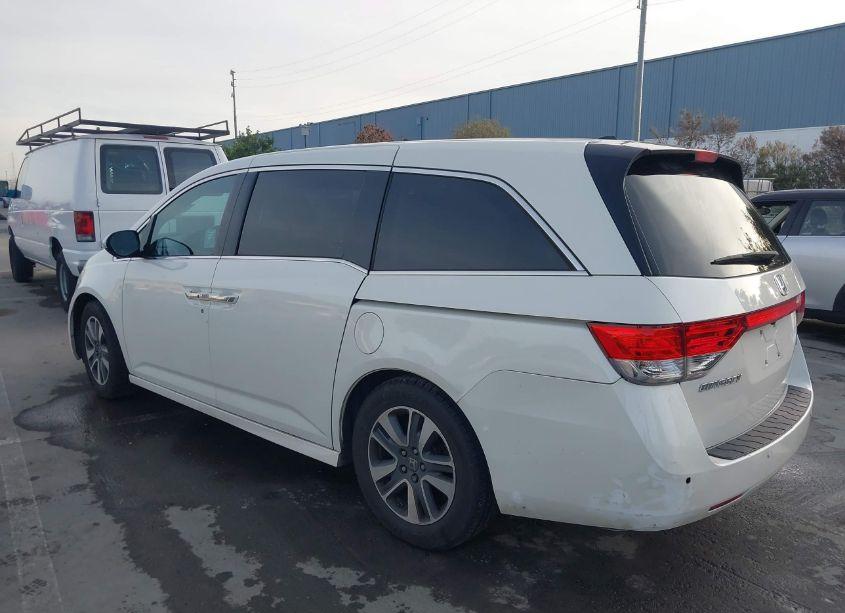 Photo 3 of 2016 Honda Odyssey TOURING/TOURING ELITE (VIN 5FNRL5H95GB053173)