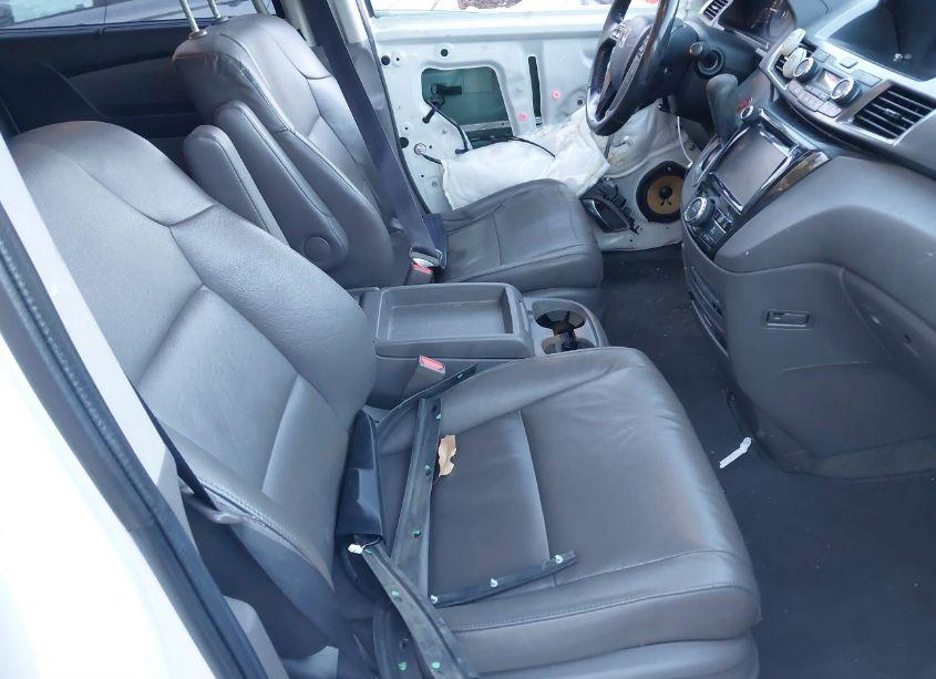 Photo 5 of 2016 Honda Odyssey TOURING/TOURING ELITE (VIN 5FNRL5H95GB072189)