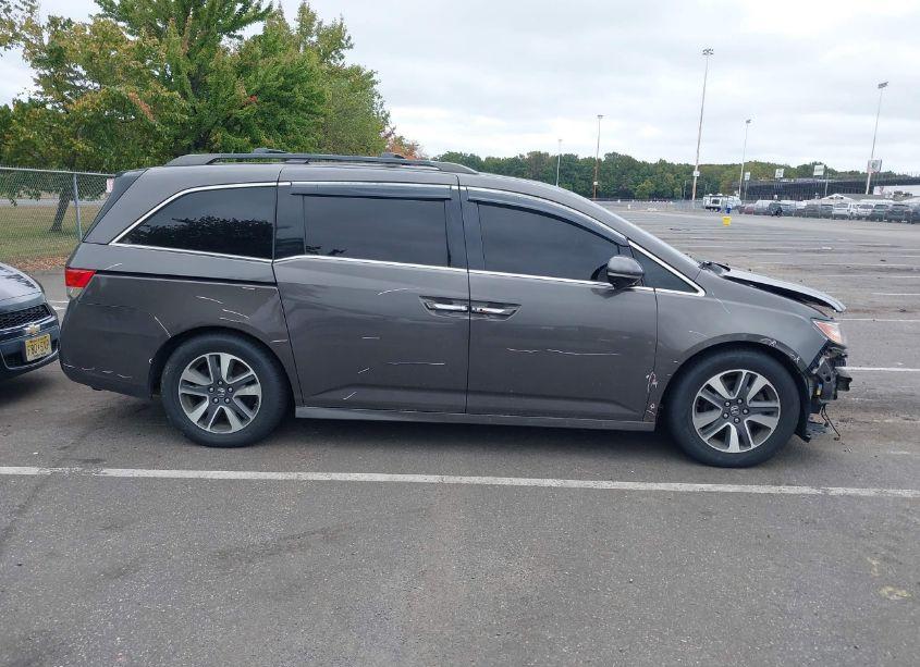 Photo 14 of 2016 Honda Odyssey TOURING/TOURING ELITE (VIN 5FNRL5H95GB098145)
