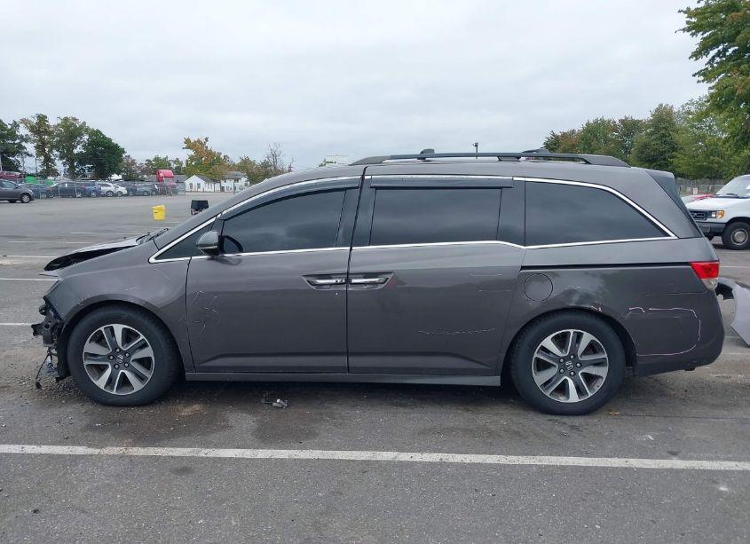 Photo 15 of 2016 Honda Odyssey TOURING/TOURING ELITE (VIN 5FNRL5H95GB098145)