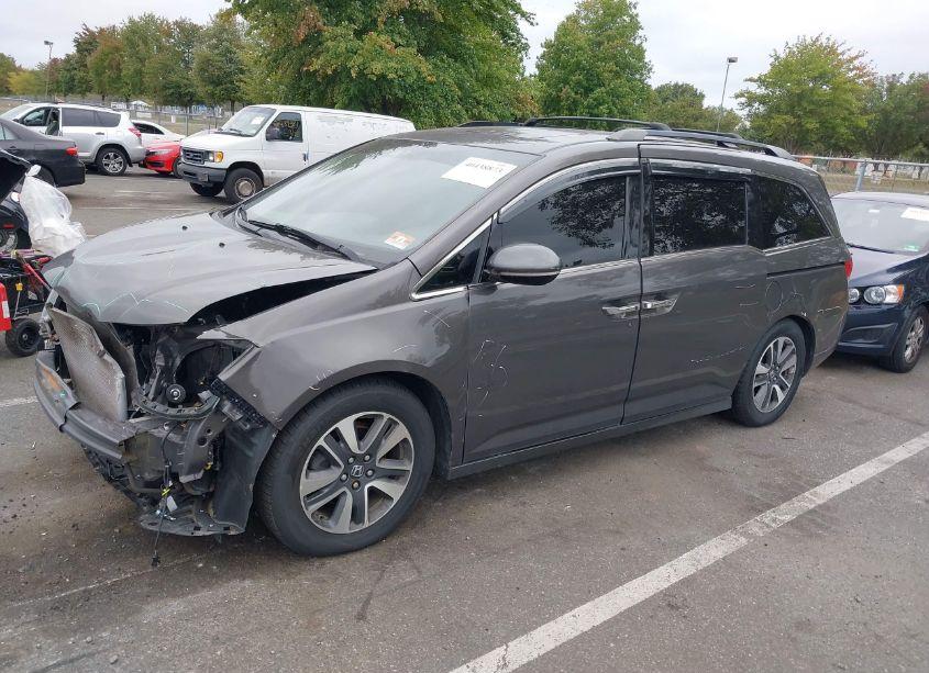 Photo 2 of 2016 Honda Odyssey TOURING/TOURING ELITE (VIN 5FNRL5H95GB098145)
