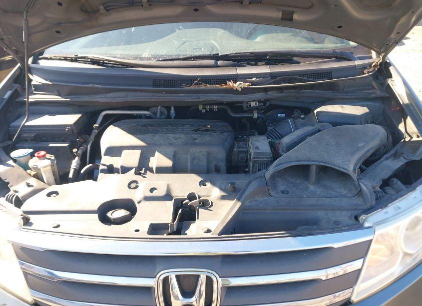 Photo 10 of 2011 Honda Odyssey TOURING/TOURING ELITE (VIN 5FNRL5H96BB015976)