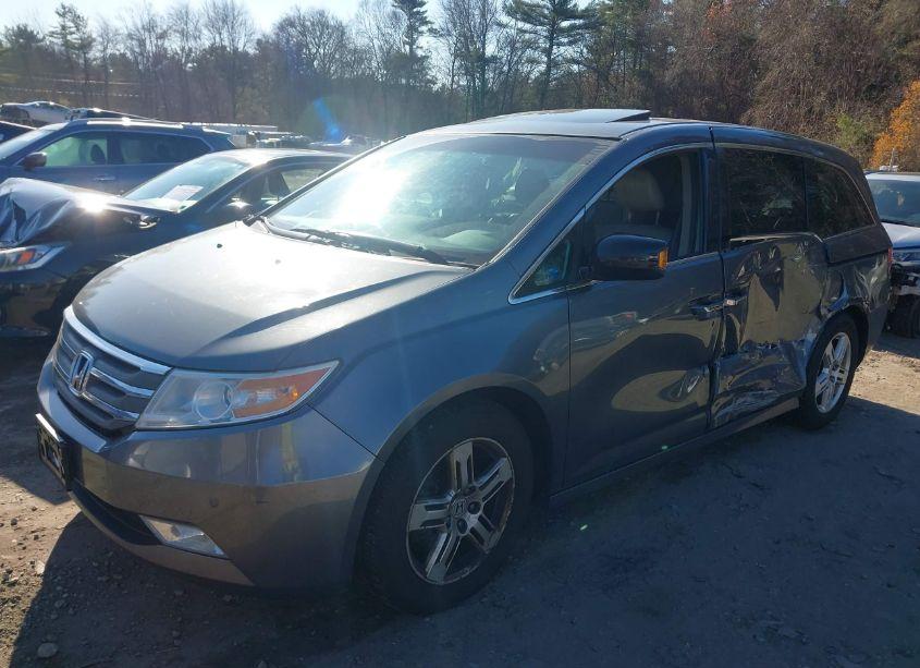 Photo 2 of 2011 Honda Odyssey TOURING/TOURING ELITE (VIN 5FNRL5H96BB015976)