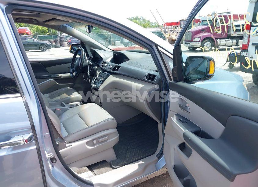 Photo 5 of 2012 Honda Odyssey TOURING/TOURING ELITE (VIN 5FNRL5H96CB043889)