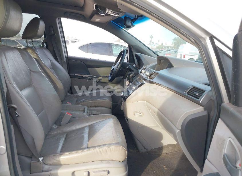 Photo 5 of 2012 Honda Odyssey TOURING/TOURING ELITE (VIN 5FNRL5H96CB095264)