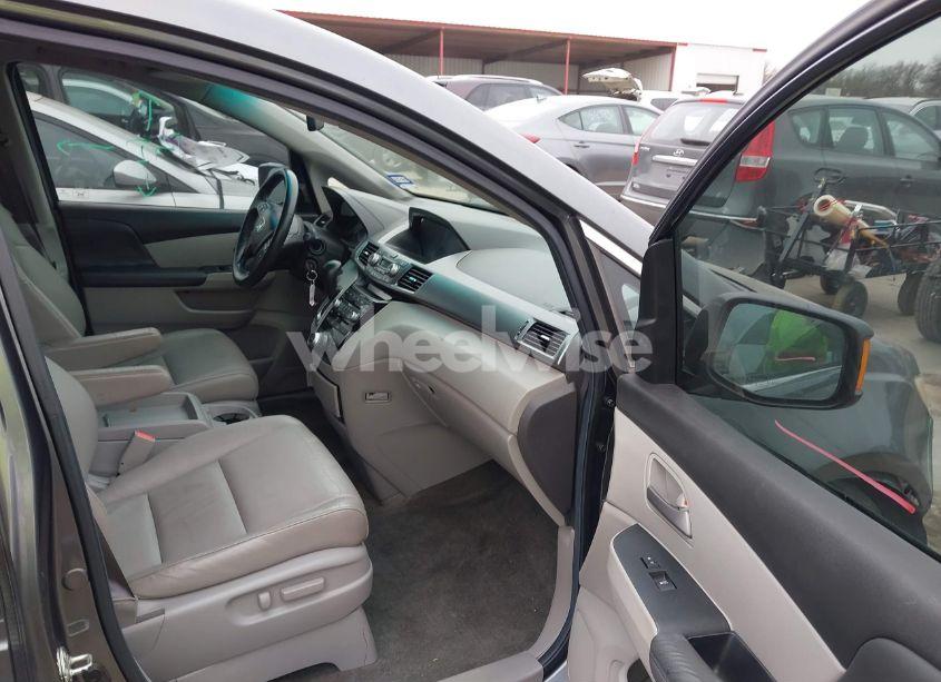 Photo 5 of 2012 Honda Odyssey TOURING/TOURING ELITE (VIN 5FNRL5H96CB138548)