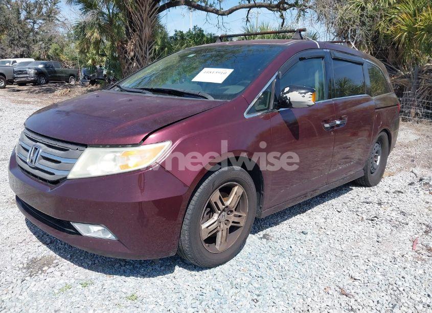 Photo 2 of 2013 Honda Odyssey TOURING/TOURING ELITE (VIN 5FNRL5H96DB037947)