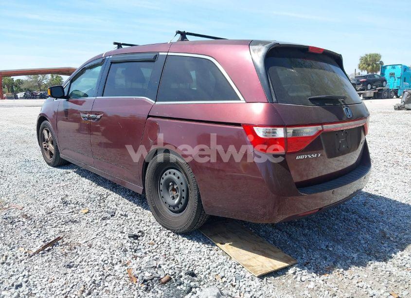 Photo 3 of 2013 Honda Odyssey TOURING/TOURING ELITE (VIN 5FNRL5H96DB037947)