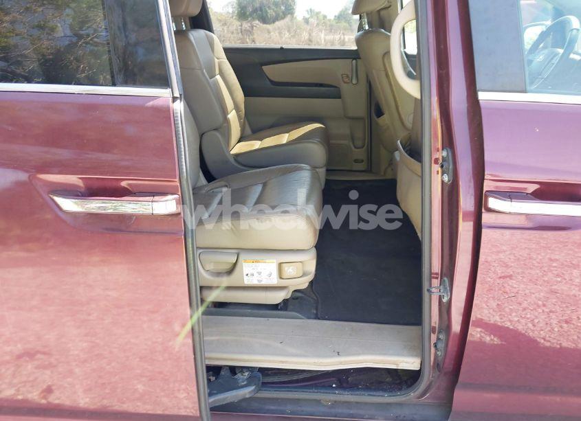 Photo 8 of 2013 Honda Odyssey TOURING/TOURING ELITE (VIN 5FNRL5H96DB037947)