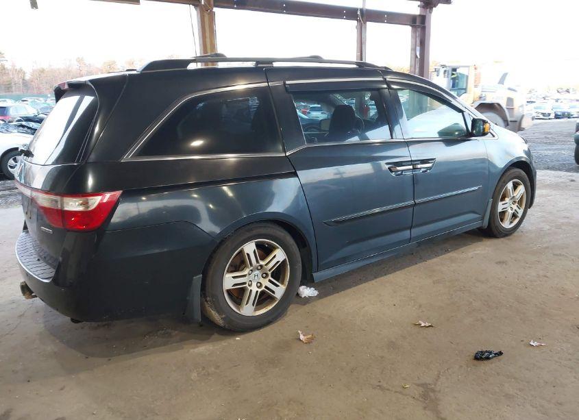 Photo 4 of 2013 Honda Odyssey TOURING/TOURING ELITE (VIN 5FNRL5H96DB044753)