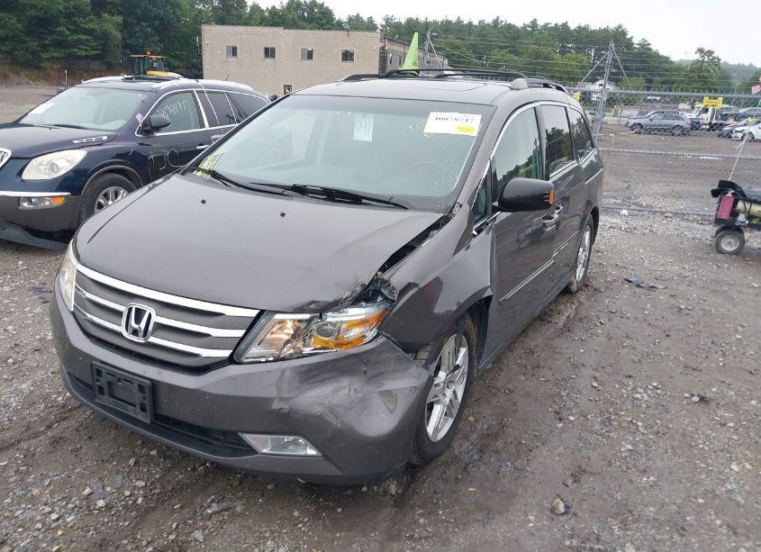 Photo 2 of 2013 Honda Odyssey TOURING/TOURING ELITE (VIN 5FNRL5H96DB085643)