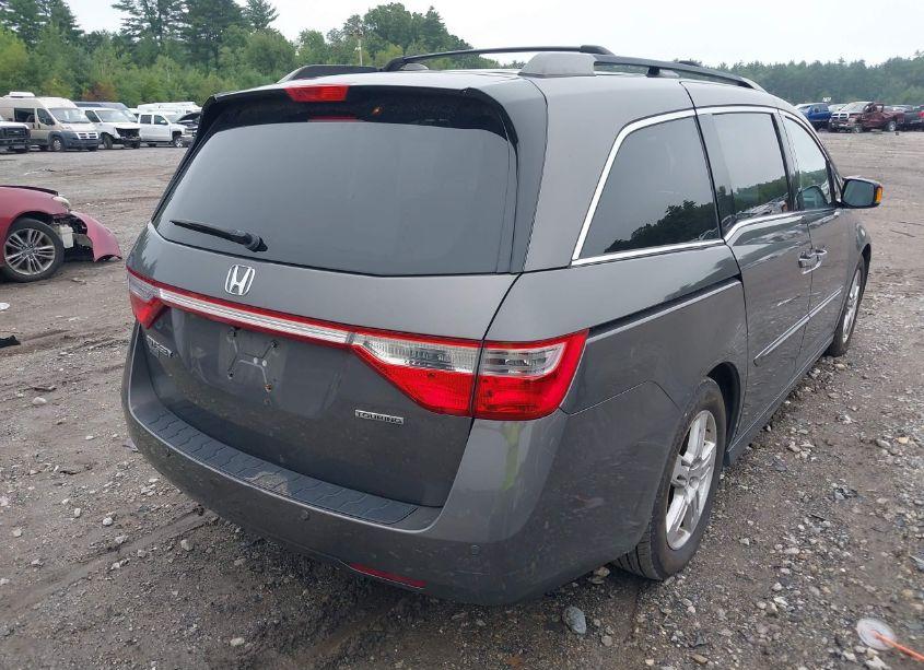 Photo 4 of 2013 Honda Odyssey TOURING/TOURING ELITE (VIN 5FNRL5H96DB085643)