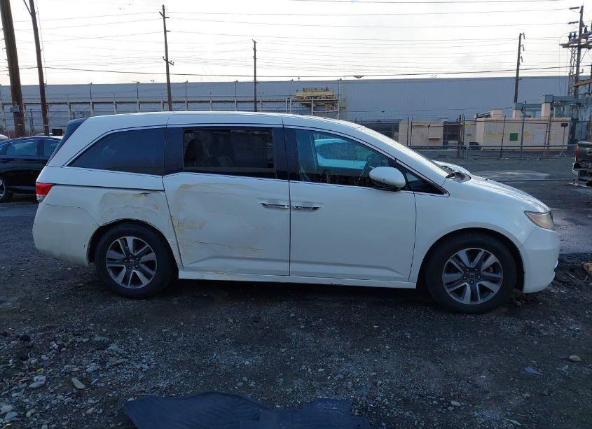 Photo 13 of 2014 Honda Odyssey TOURING/TOURING ELITE (VIN 5FNRL5H96EB139024)