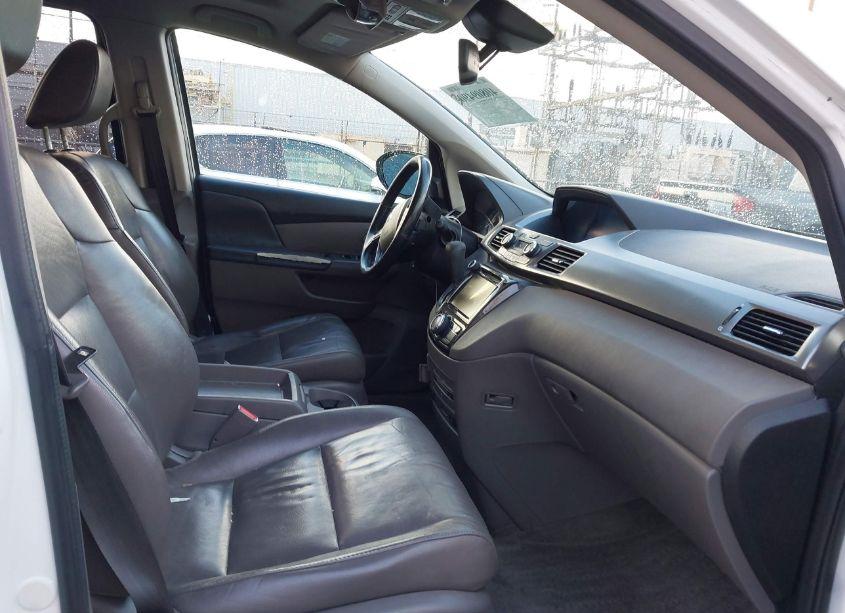 Photo 5 of 2014 Honda Odyssey TOURING/TOURING ELITE (VIN 5FNRL5H96EB139024)