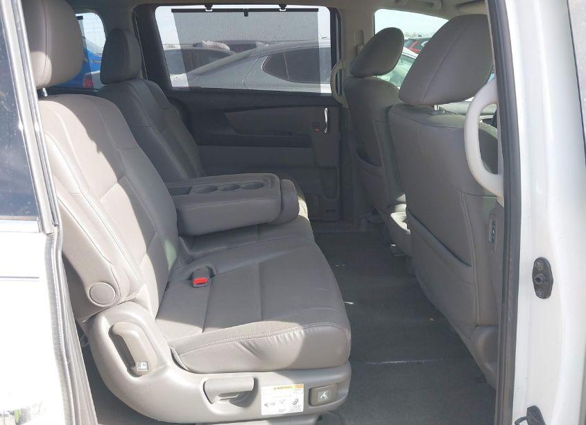 Photo 8 of 2015 Honda Odyssey TOURING/TOURING ELITE (VIN 5FNRL5H96FB021296)
