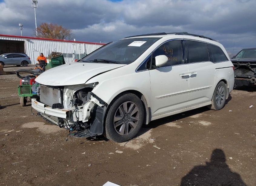 Photo 2 of 2015 Honda Odyssey TOURING/TOURING ELITE (VIN 5FNRL5H96FB038759)