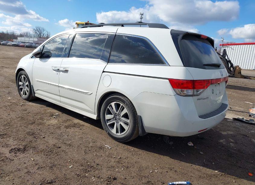 Photo 3 of 2015 Honda Odyssey TOURING/TOURING ELITE (VIN 5FNRL5H96FB038759)