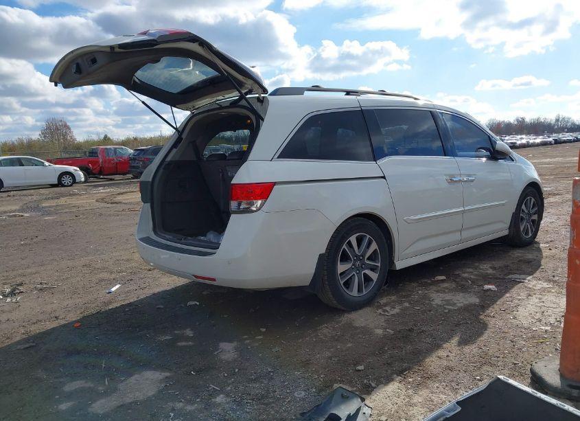 Photo 4 of 2015 Honda Odyssey TOURING/TOURING ELITE (VIN 5FNRL5H96FB038759)