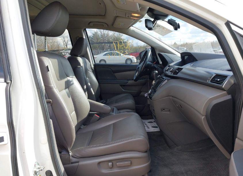 Photo 5 of 2015 Honda Odyssey TOURING/TOURING ELITE (VIN 5FNRL5H96FB038759)