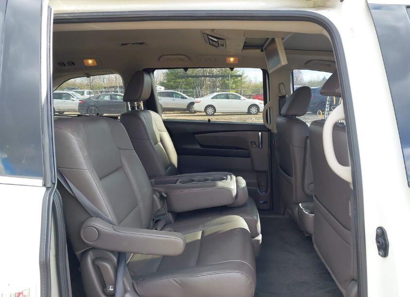 Photo 8 of 2015 Honda Odyssey TOURING/TOURING ELITE (VIN 5FNRL5H96FB038759)